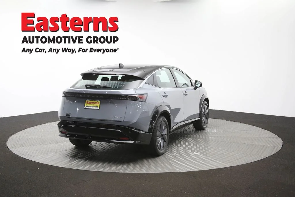 Used 2023 Gray Nissan VENTURE+ image 38