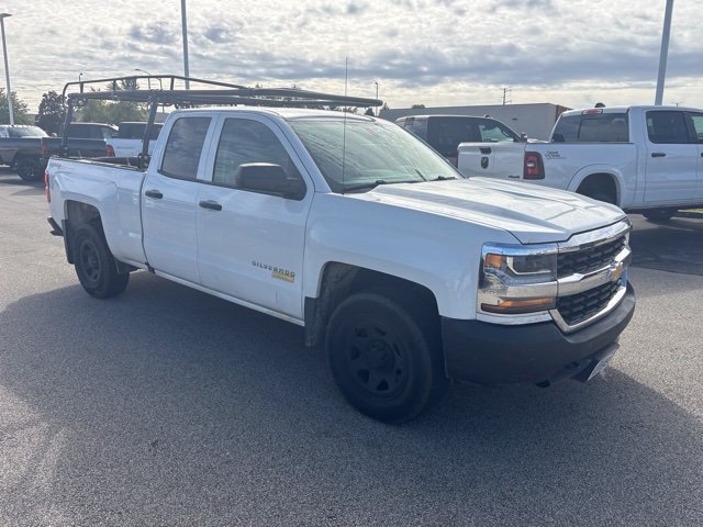 Used 2016 White Chevrolet WT image 3