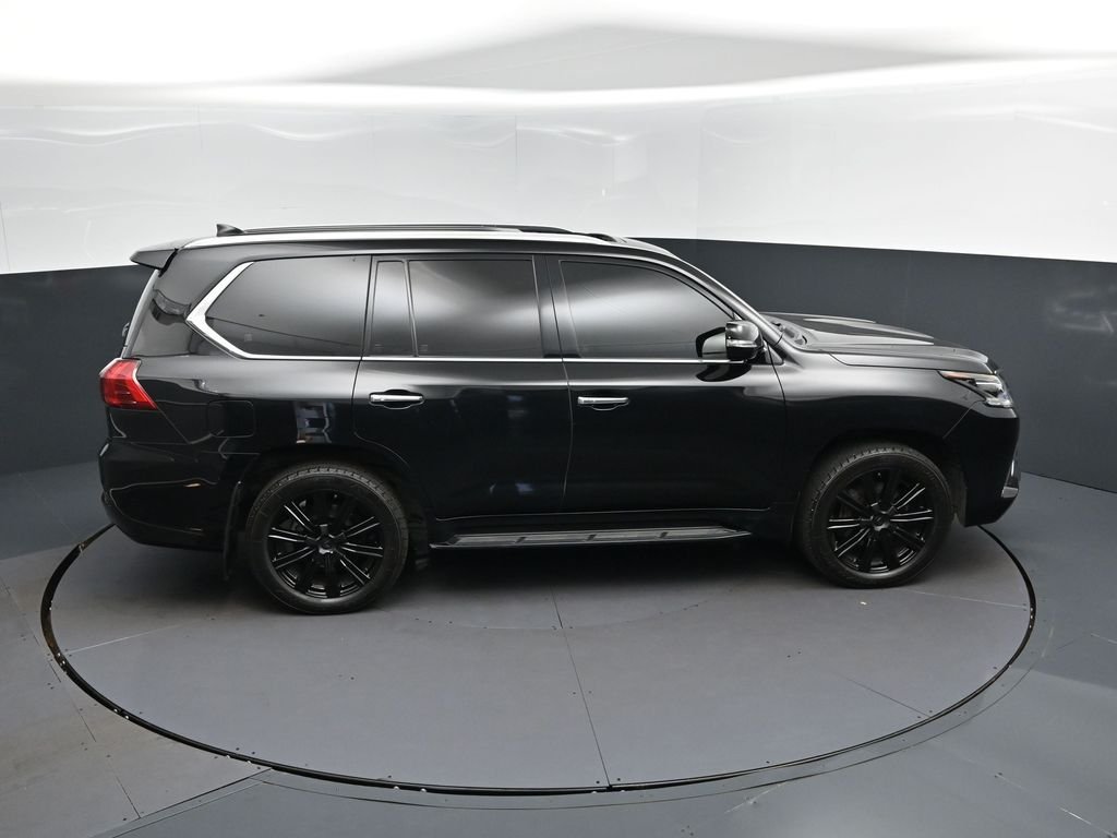 2017 Lexus LX 570 - Photo 37