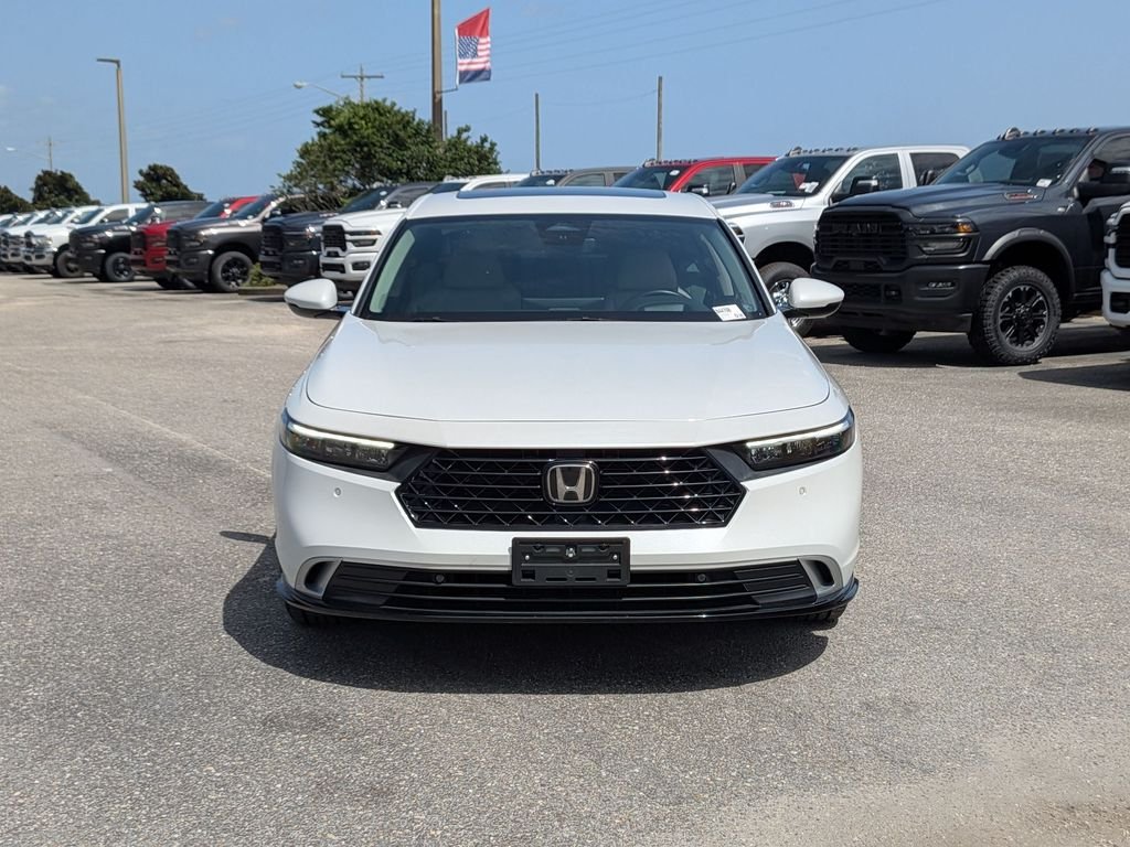 Used 2024 White Honda Touring image 8