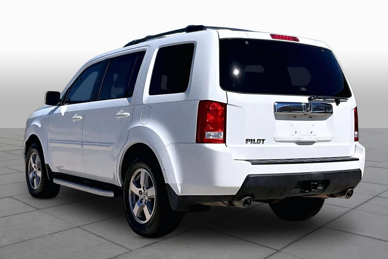 Used 2011 Taffeta White Honda EX-L image 10