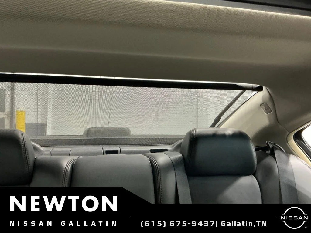 Used 2014 Super Black Nissan 3.5 SV image 29