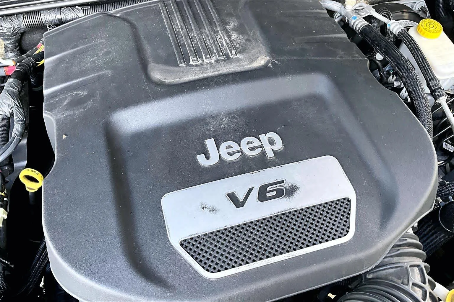 Used 2016 Black Clearcoat Jeep Sport image 30