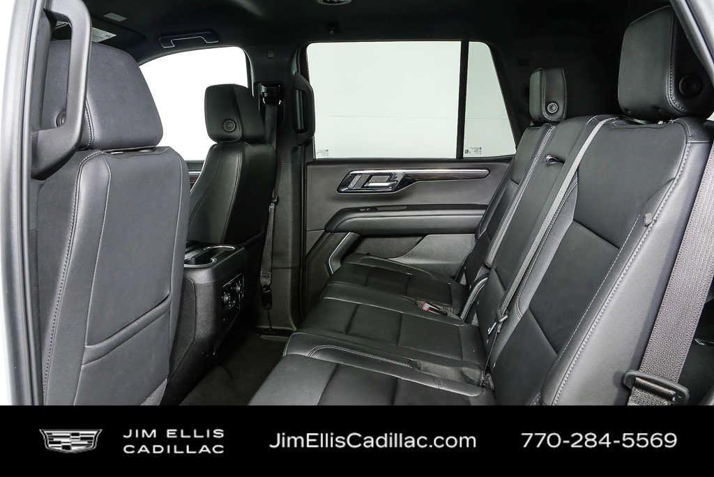 Used 2025 Summit White Chevrolet LT image 18