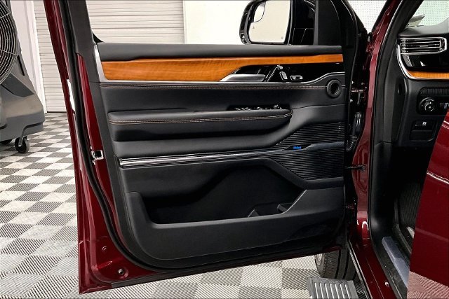Used 2025 Velvet Red Pearlcoat Jeep Series III image 20