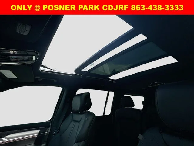 New 2026 Bright White Clear-Coat Exterior Paint Jeep Grand Wagoneer image 23