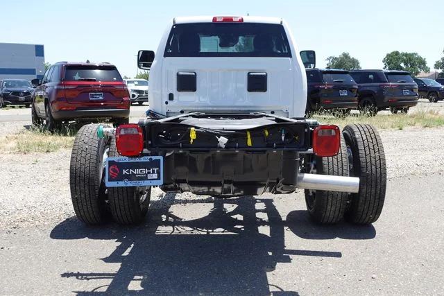 2025 RAM 3500 Chassis Tradesman - Photo 10