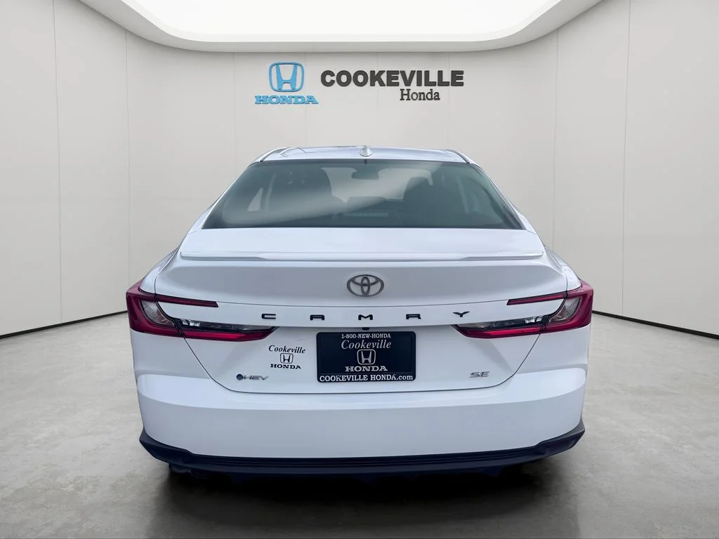 Used 2025 Ice Cap Toyota SE image 6