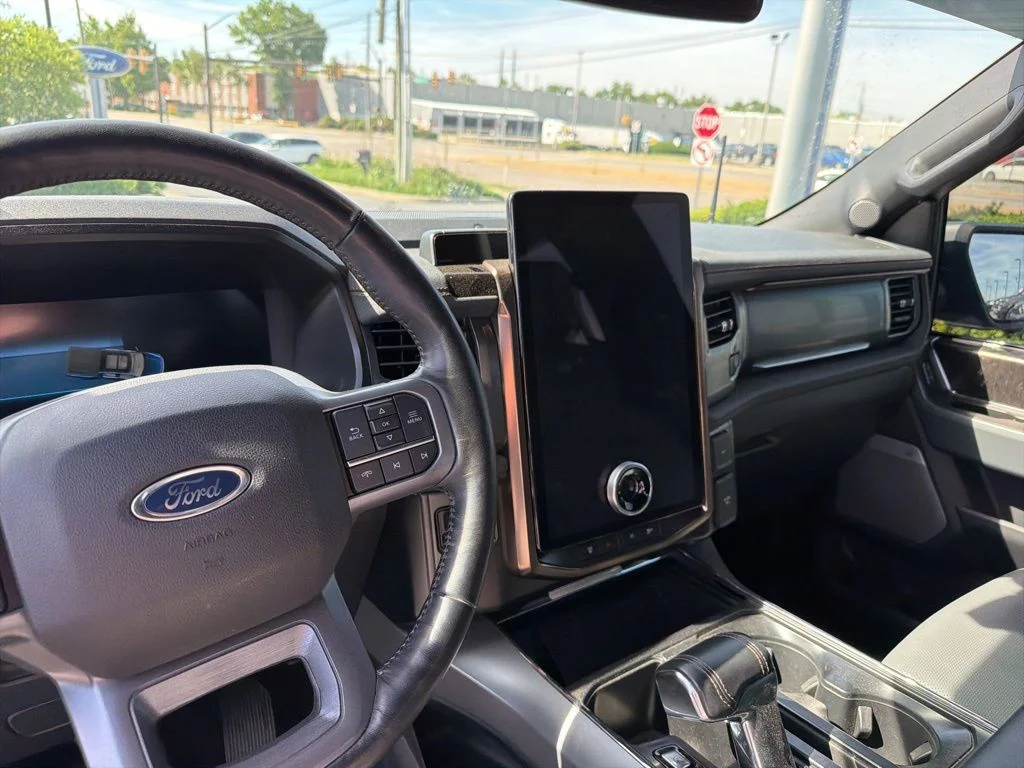 Used 2023 Gray Metallic Ford Lariat image 11