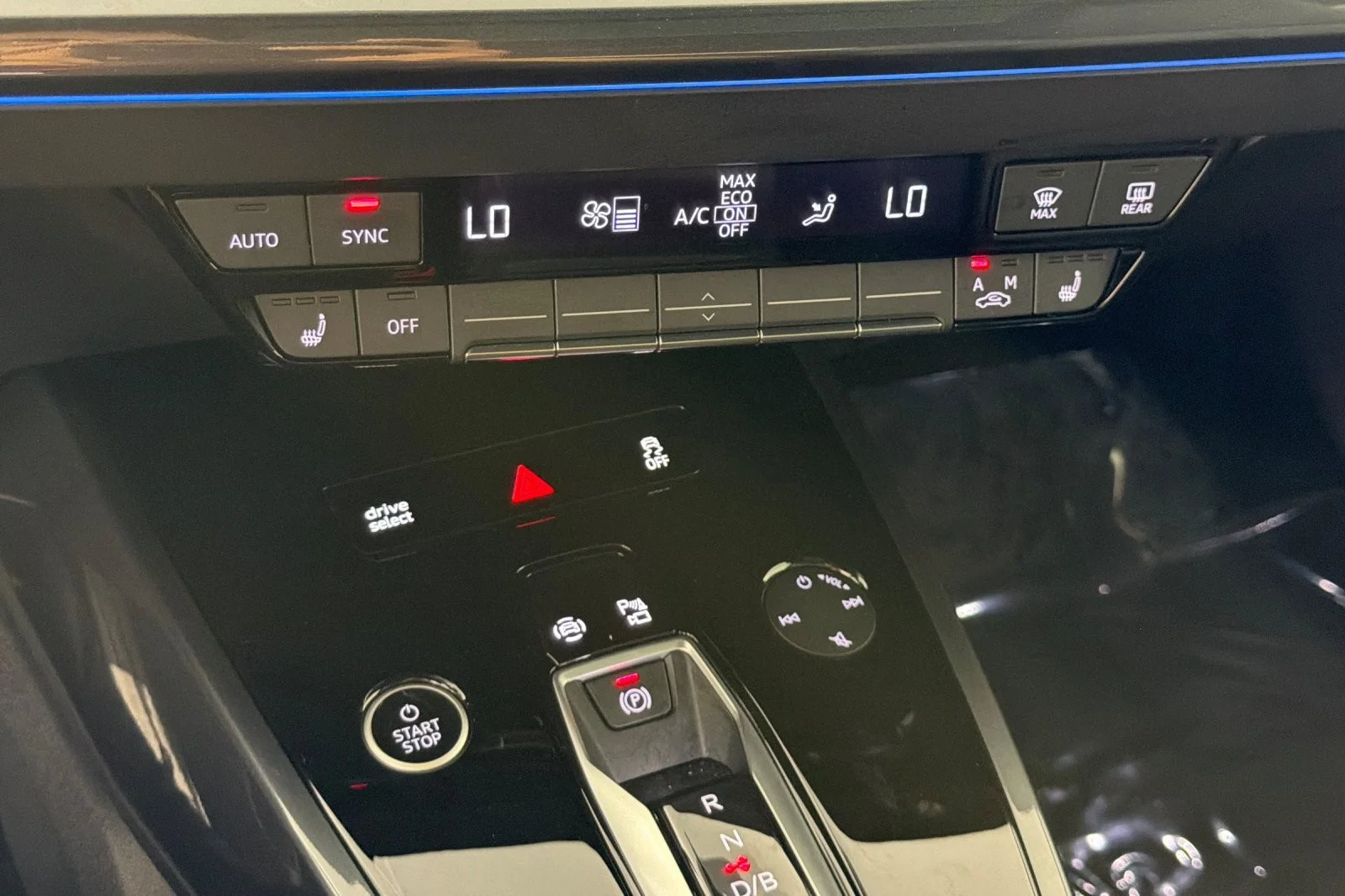 Used 2024 Mythos Black Metallic Audi Premium Plus 55 quattro image 20