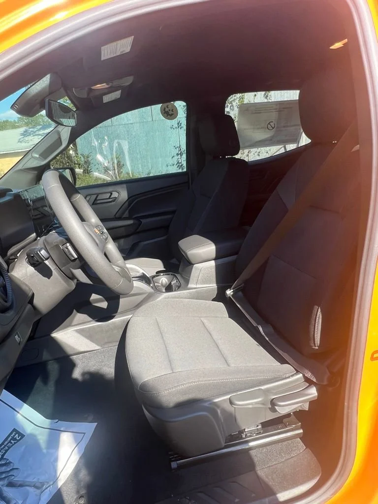 2025 Chevrolet Colorado Work Truck - Photo 14