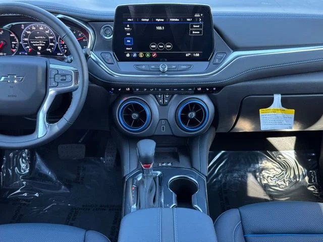Used 2025 Gray Chevrolet RS image 30