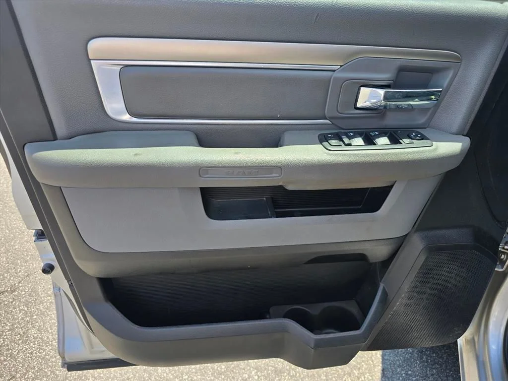 Used 2019 Silver Ram SLT image 9