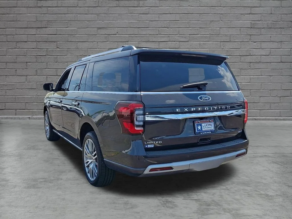 Used 2024  Ford Limited image 9
