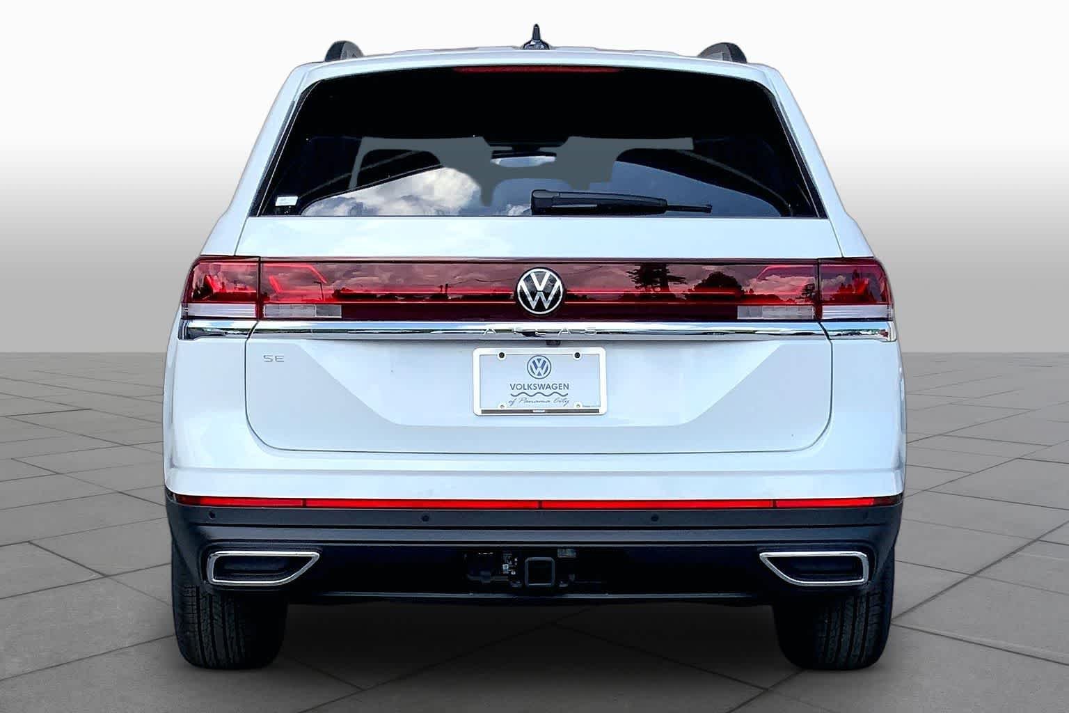 New 2026 Opal White Pearl Volkswagen 2.0T SE w/Technology image 4