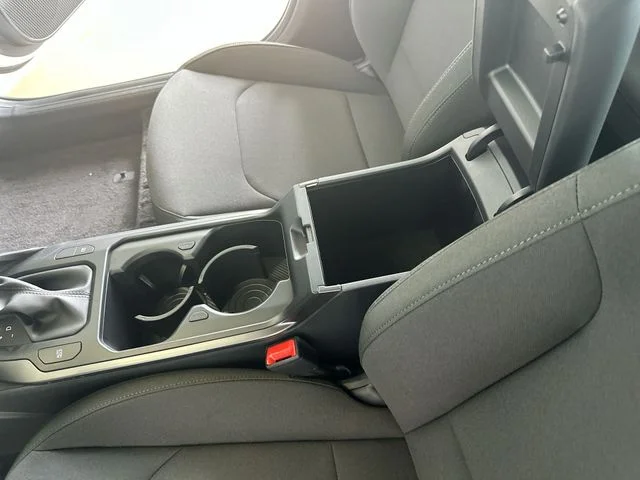New 2026 Snow White Pearl Kia LXS image 23