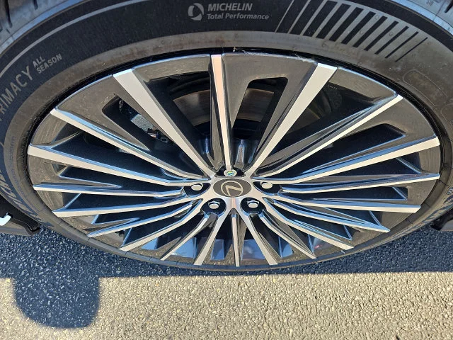 New 2026 Ultra White Lexus PREMIUM image 8