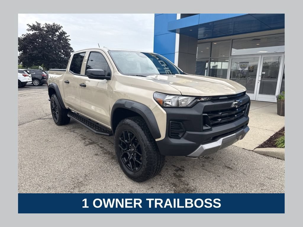 Used 2024 Chevrolet Colorado #F17545A | Champion Hargreaves Chevrolet