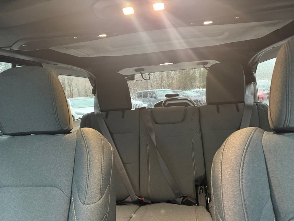 New 2026 Reign Exterior Paint Jeep Sport S image 25