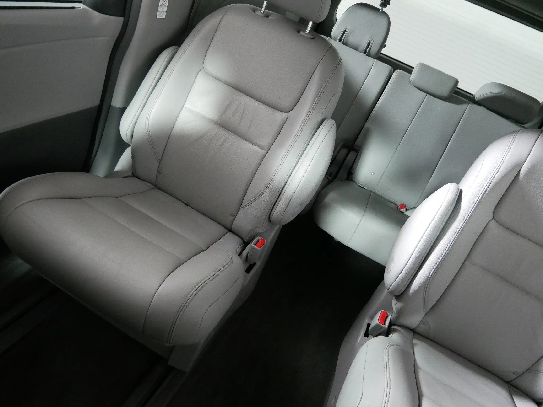 Used 2018 Parisian Night Pearl Toyota XLE image 12