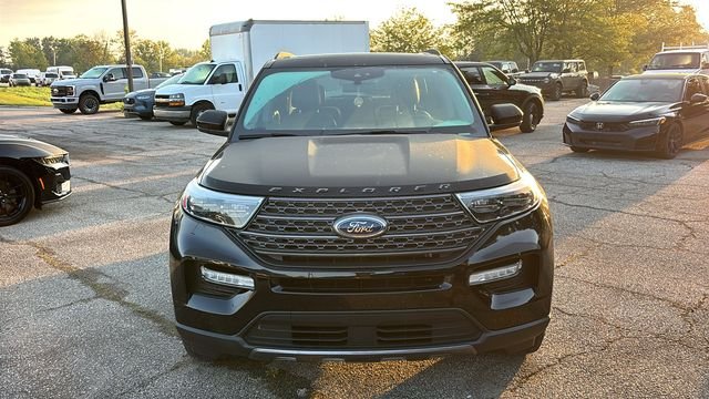 Used 2022 Agate Black Metallic Ford XLT image 6