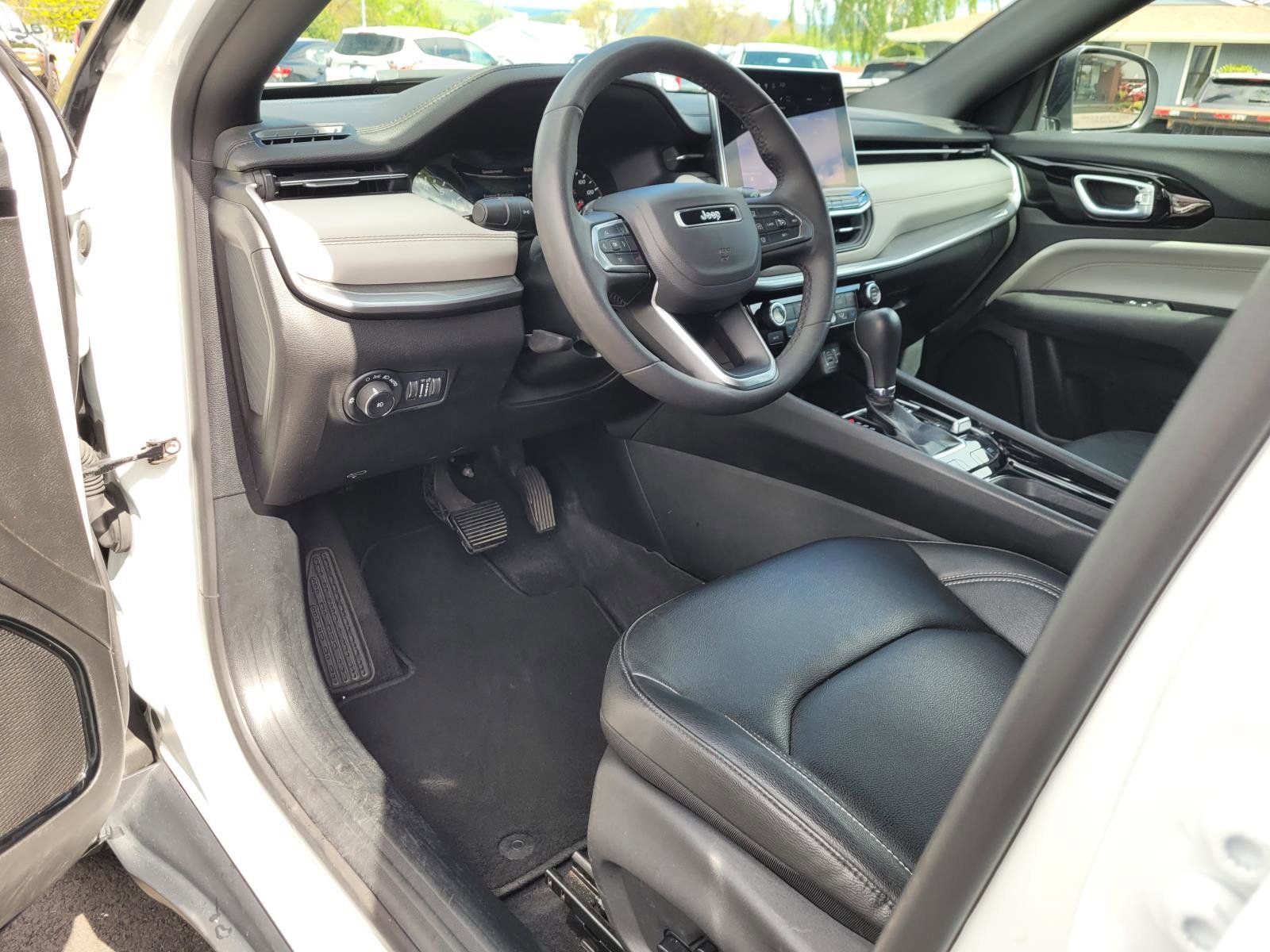 Used 2025 Bright White Clearcoat Jeep Limited image 11