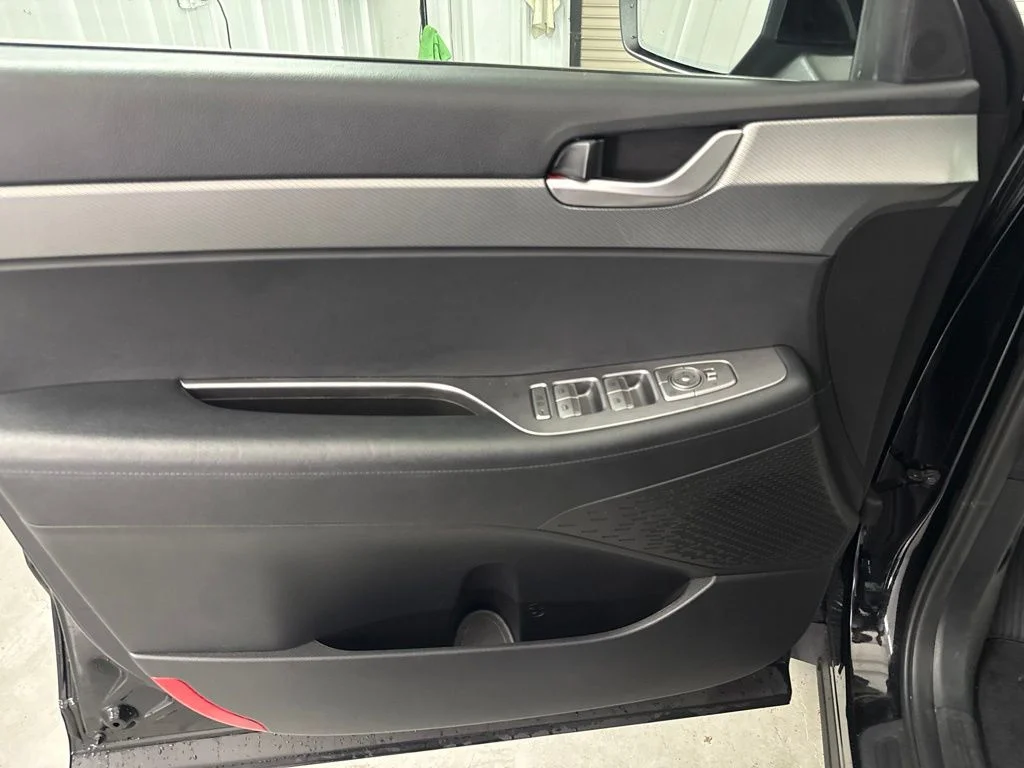 Used 2023 Abyss Black Hyundai XRT image 8
