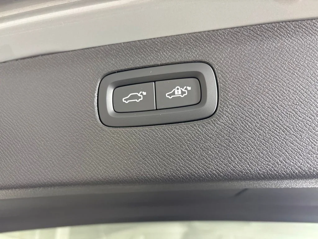 New 2026 Vapour Grey Volvo Ultra image 22