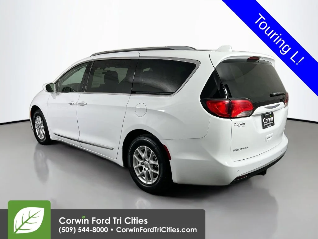 Used 2020 Bright White Clearcoat Chrysler Touring L image 11