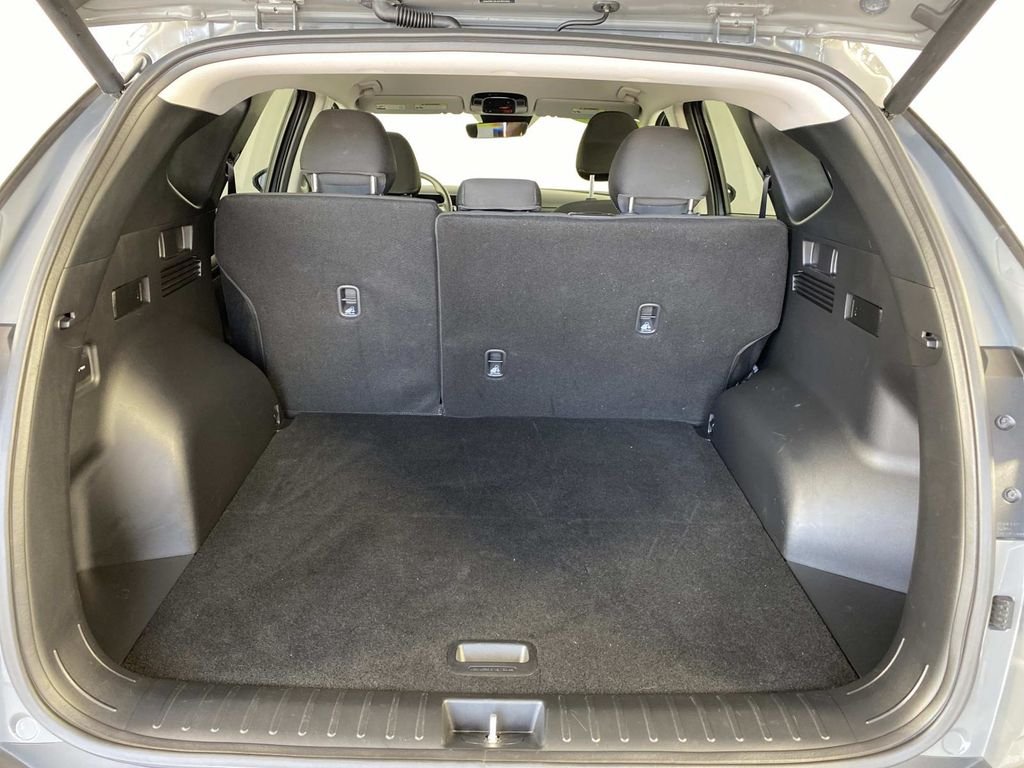 Used 2025 Gray Hyundai SEL image 8
