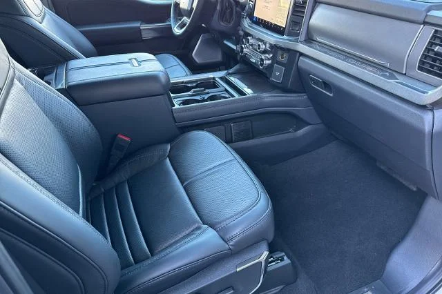 2025 Ford F-250 Super Duty Platinum - Photo 34