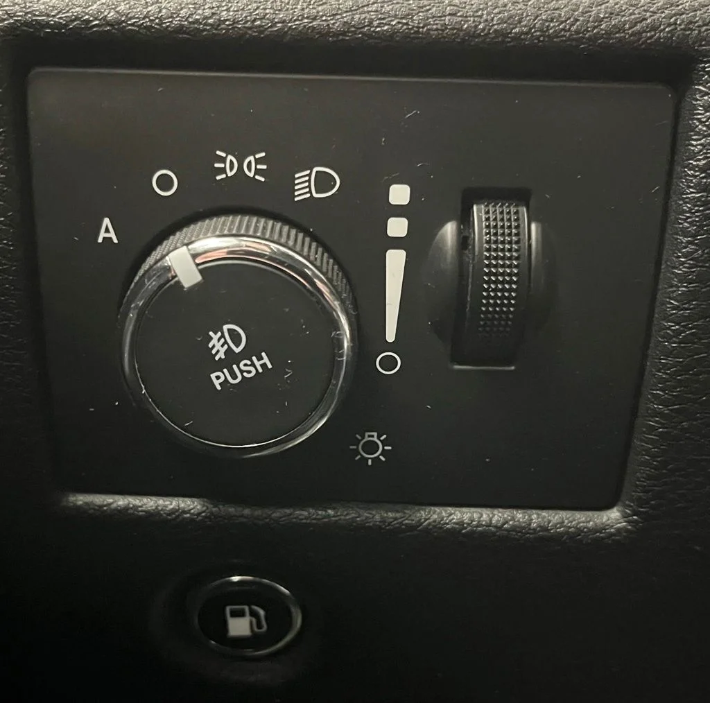 Used 2016 Gray Jeep Limited image 32