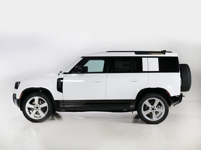 New 2026 Fuji White Land Rover X-Dynamic SE image 6