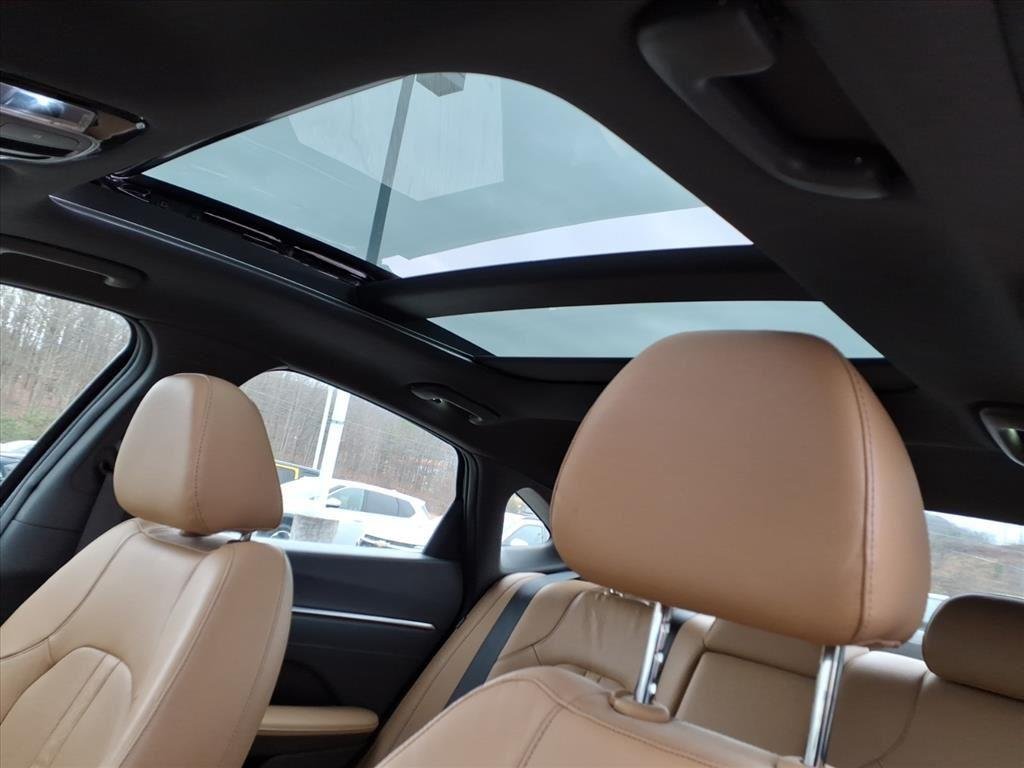 Used 2021 Phantom Black Hyundai Limited image 13