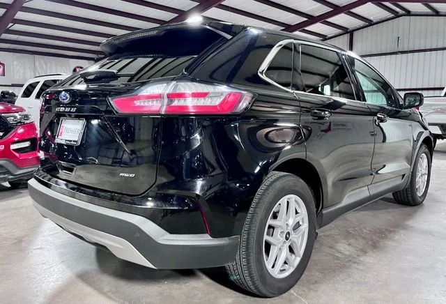 Used 2024 Black Ford SEL image 2