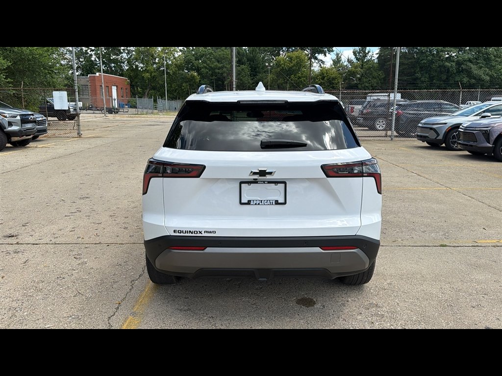 2027 Chevrolet Equinox LT - Photo 30