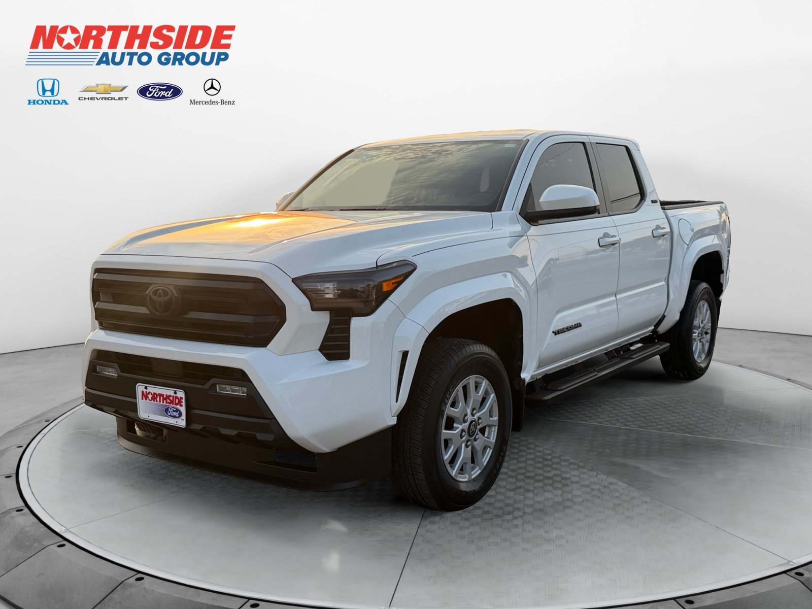 Used 2024 Ice Toyota SR5 image 3