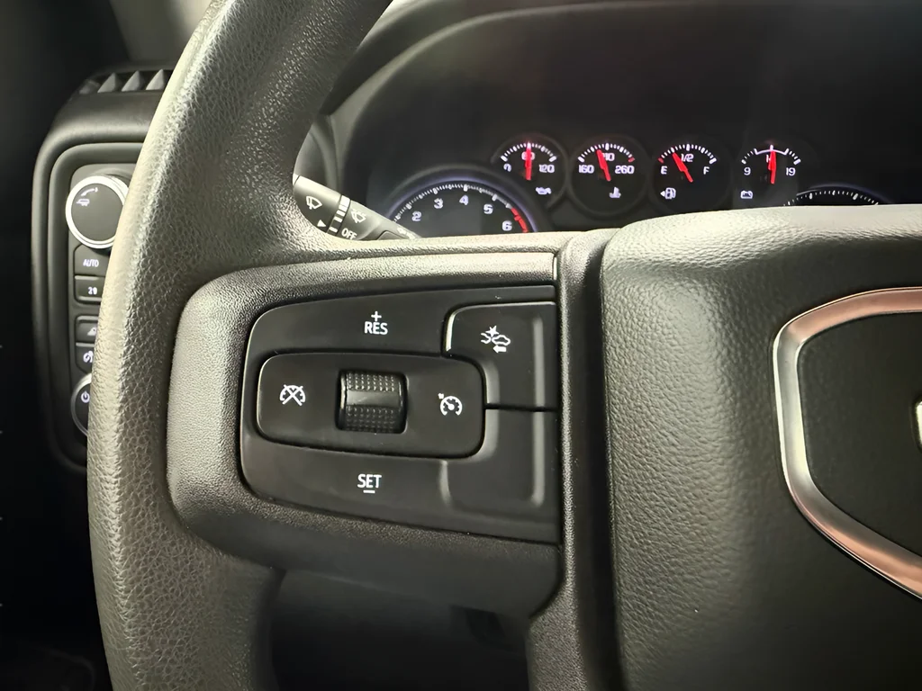 Used 2022 White GMC Pro image 10