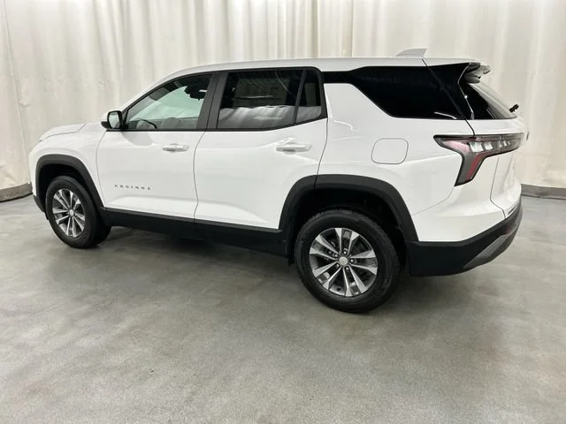 New 2027 Summit White Chevrolet LT image 3