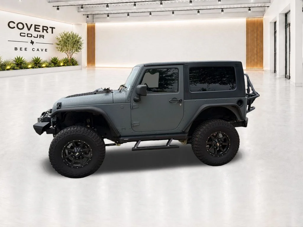 Used 2015 White Jeep Rubicon image 5