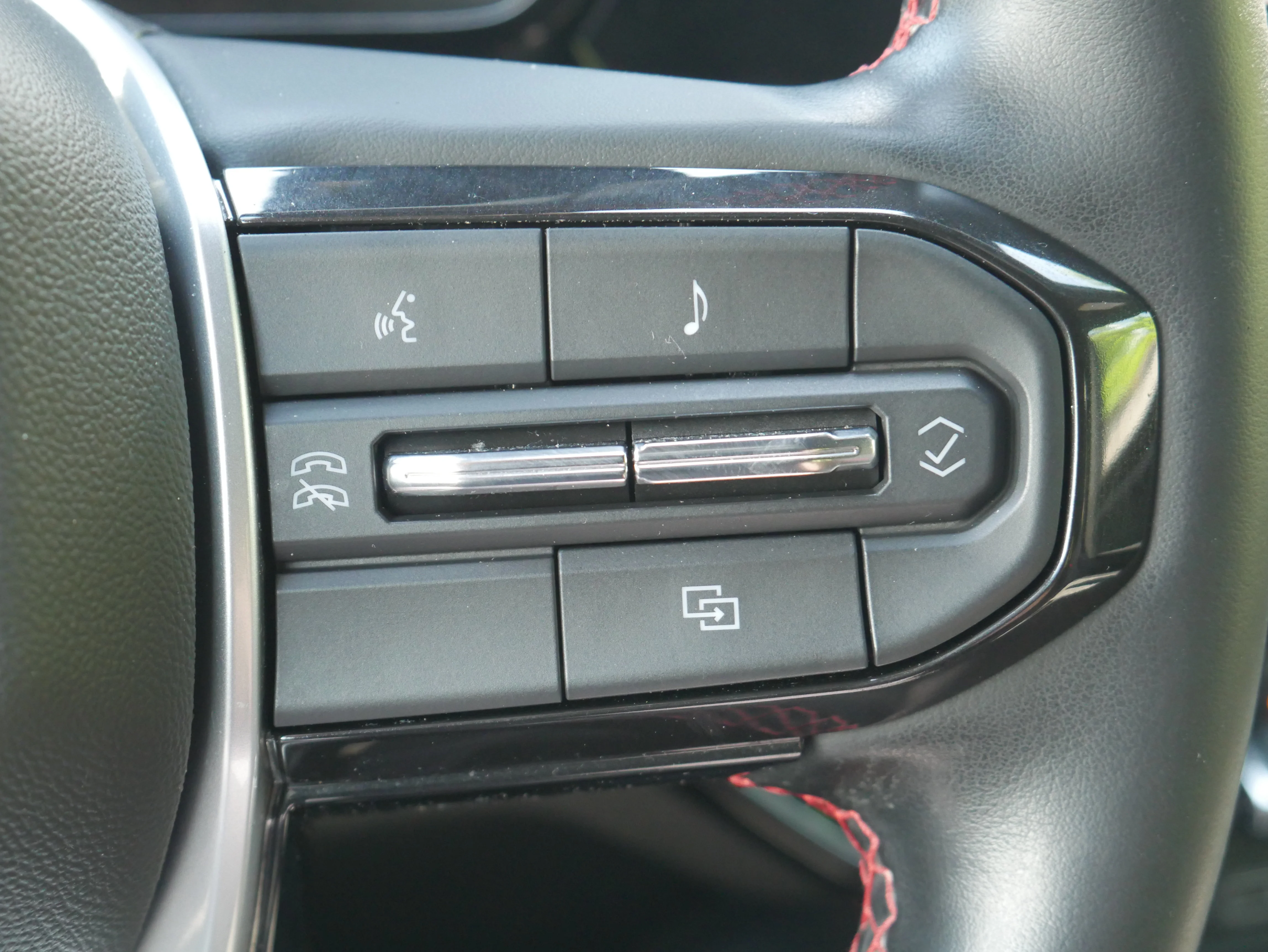 2023 Chevrolet Colorado Z71 - Photo 28