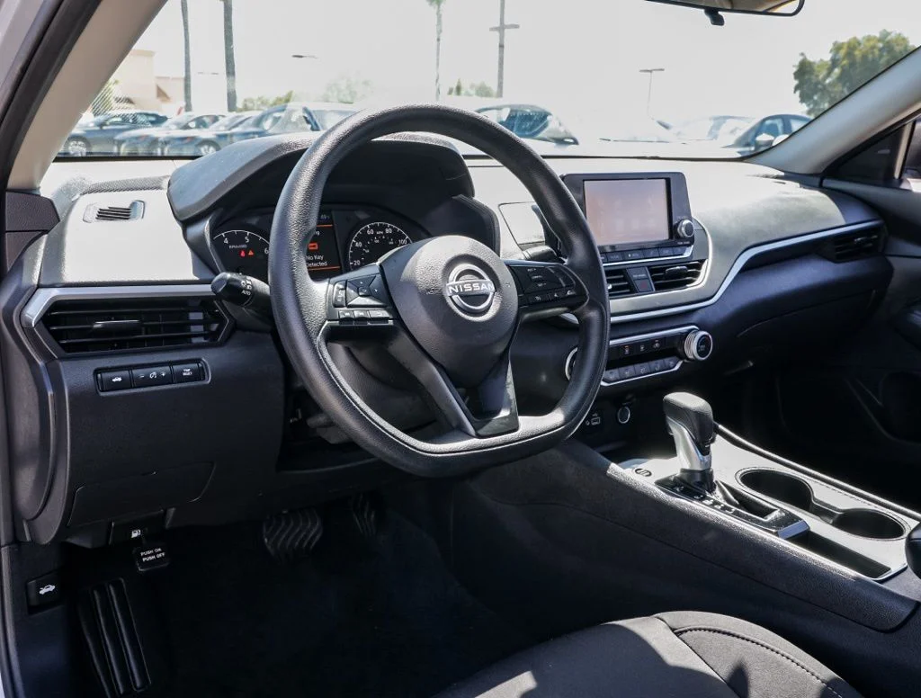 Used 2024 Silver Nissan 2.5 S image 14