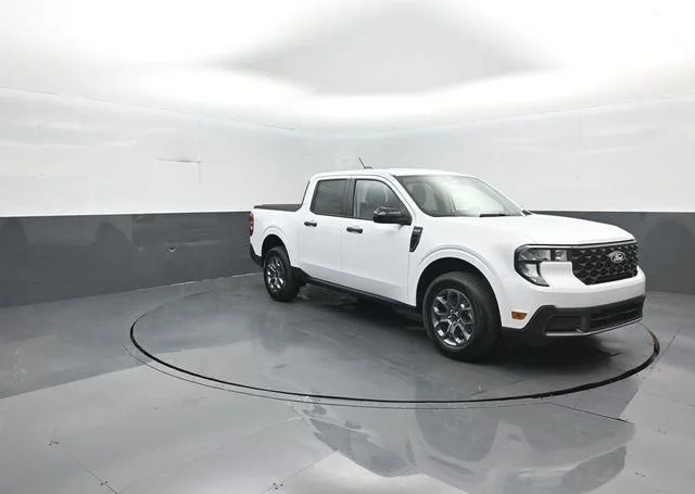New 2026 Oxford White Ford XLT image 2