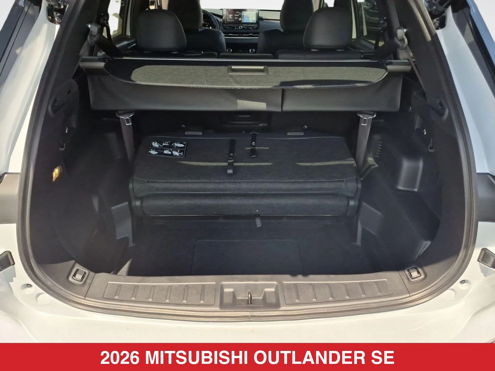 New 2026 White Mitsubishi SE image 25