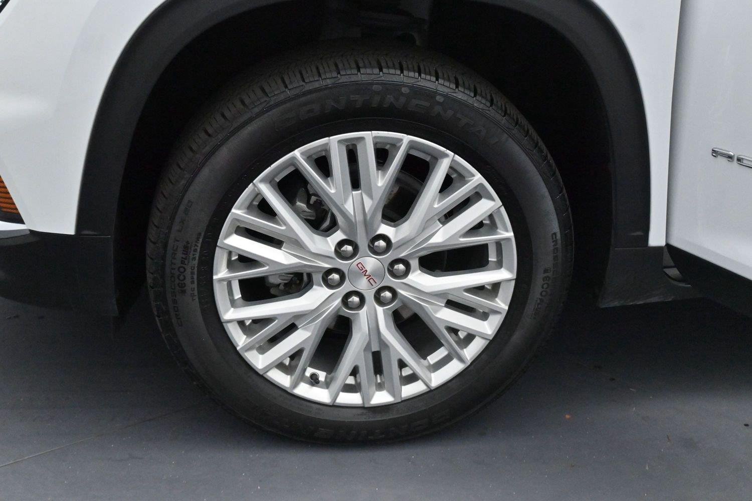 Used 2026 Summit White GMC Elevation image 37