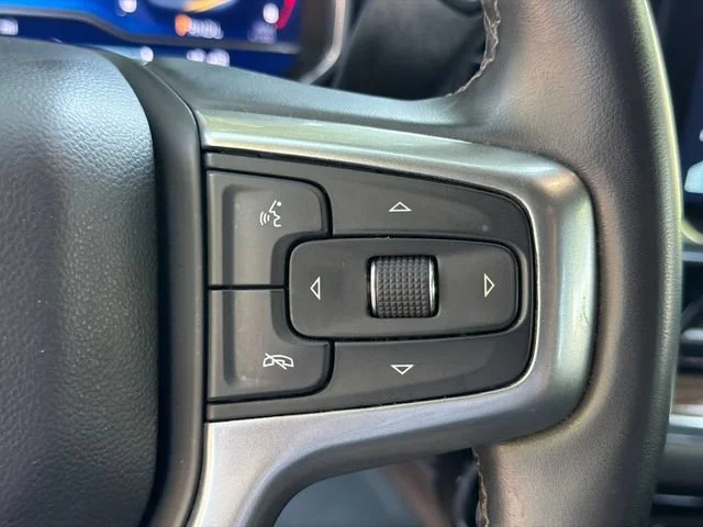 Used 2025 Sterling Gray Metallic Chevrolet LT DRW image 25