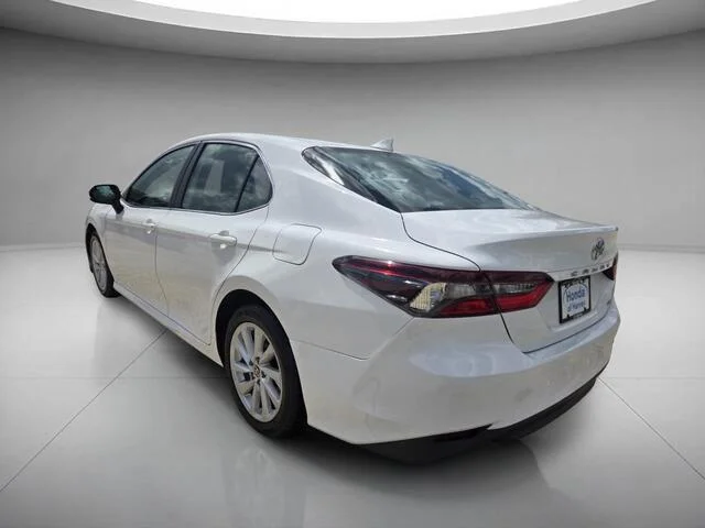 Used 2023 Ice Cap Toyota LE image 3