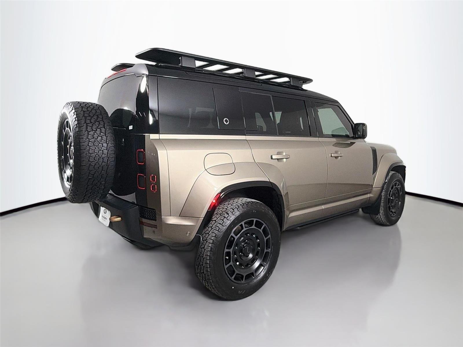 New 2026 Petra Copper LAND ROVER  OCTA image 5