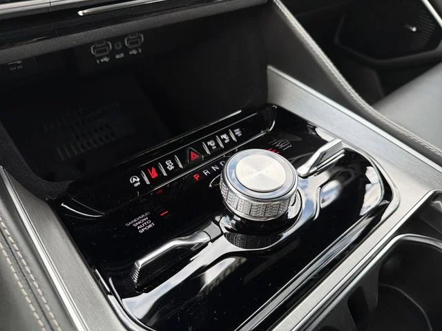 New 2026 High Gloss Black Exterior Paint Jeep Limited Reserve image 26