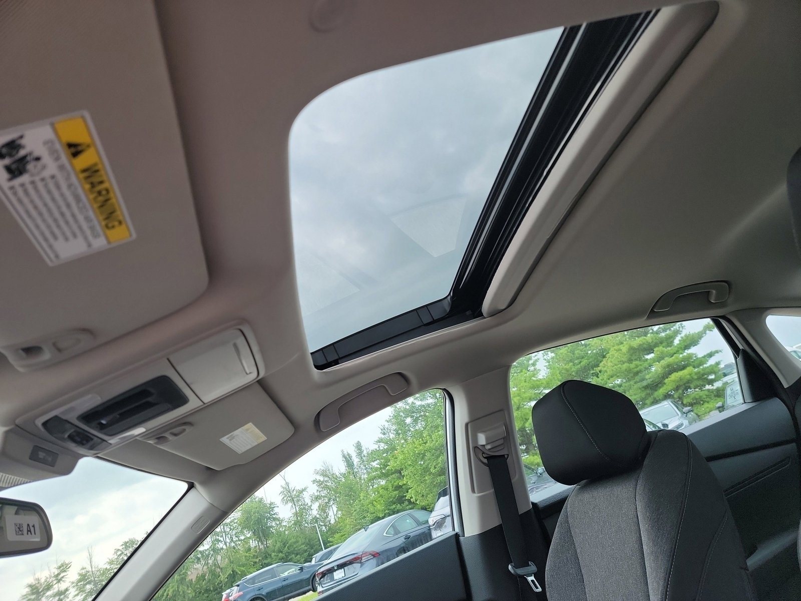 Used 2025 Silver Honda SE image 20